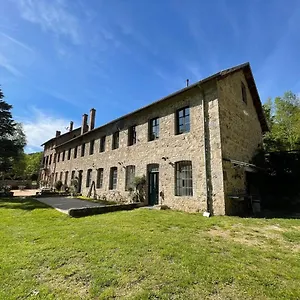 domaine-de-clarat.hotels-rhonealpes.com/
